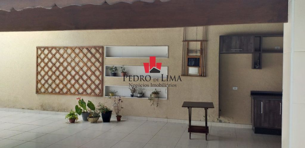 Sobrado Frontal, 3 dormitórios, 1 Suíte, 6 vagas, Vila Guilhermina