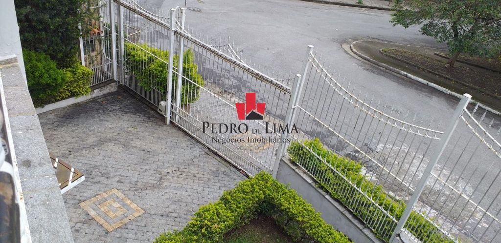 Sobrado Frontal, 3 dormitórios, 1 Suíte, 6 vagas, Vila Guilhermina