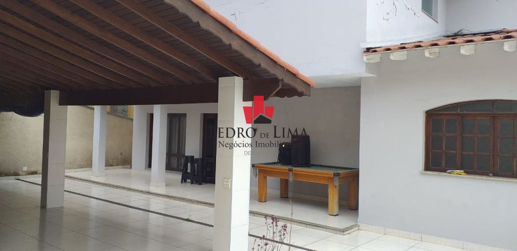 Sobrado Frontal, 3 dormitórios, 1 Suíte, 6 vagas, Vila Guilhermina