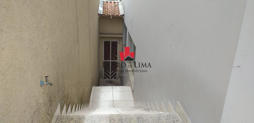 Sobrado Frontal, 3 dormitórios, 1 Suíte, 6 vagas, Vila Guilhermina