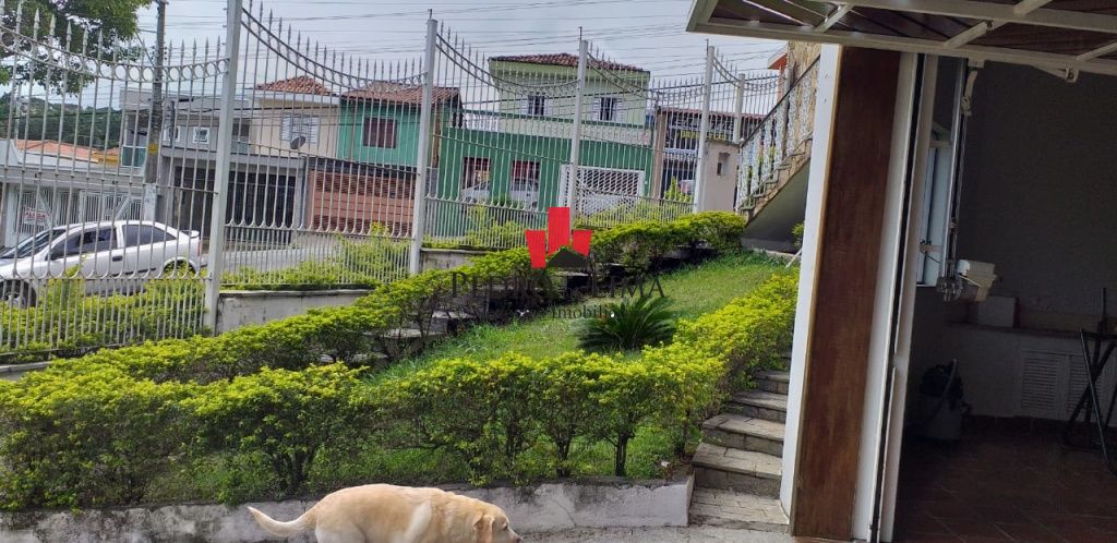 Sobrado Frontal, 3 dormitórios, 1 Suíte, 6 vagas, Vila Guilhermina