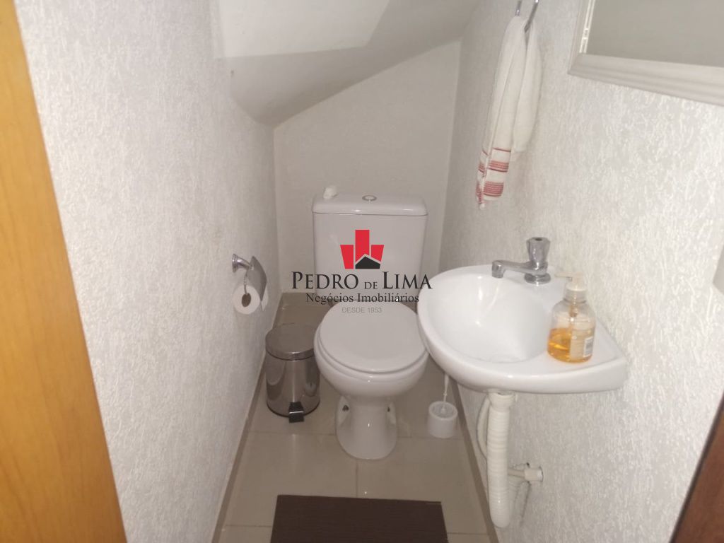 Sobrado com 3 quartos sendo 1 Suíte, 2 Vagas, Sacada - Vila Formosa