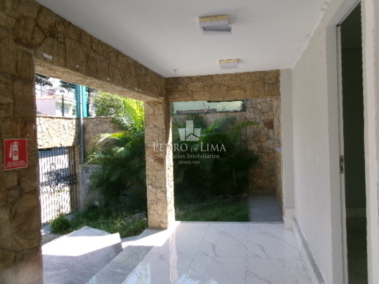 Casa Comercial no Jardim Anália Franco