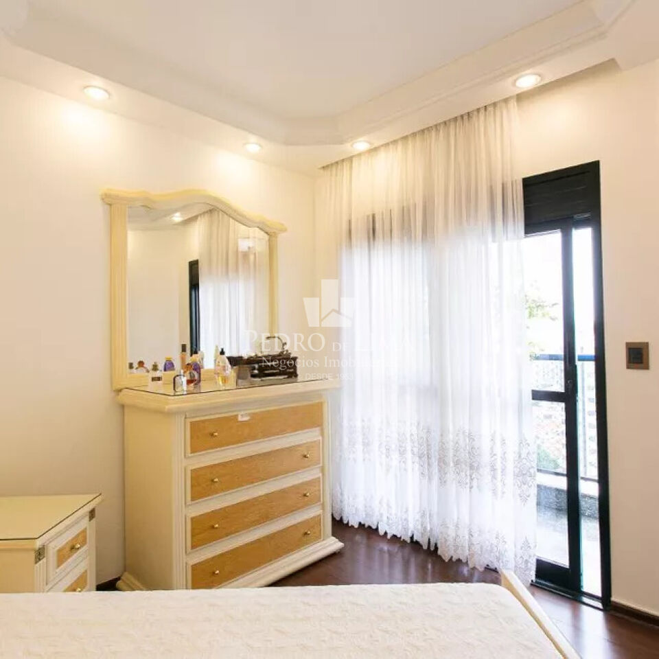 Apartamento 3 quartos, 1 suíte, 3 vagas - 137m² Tatuapé.