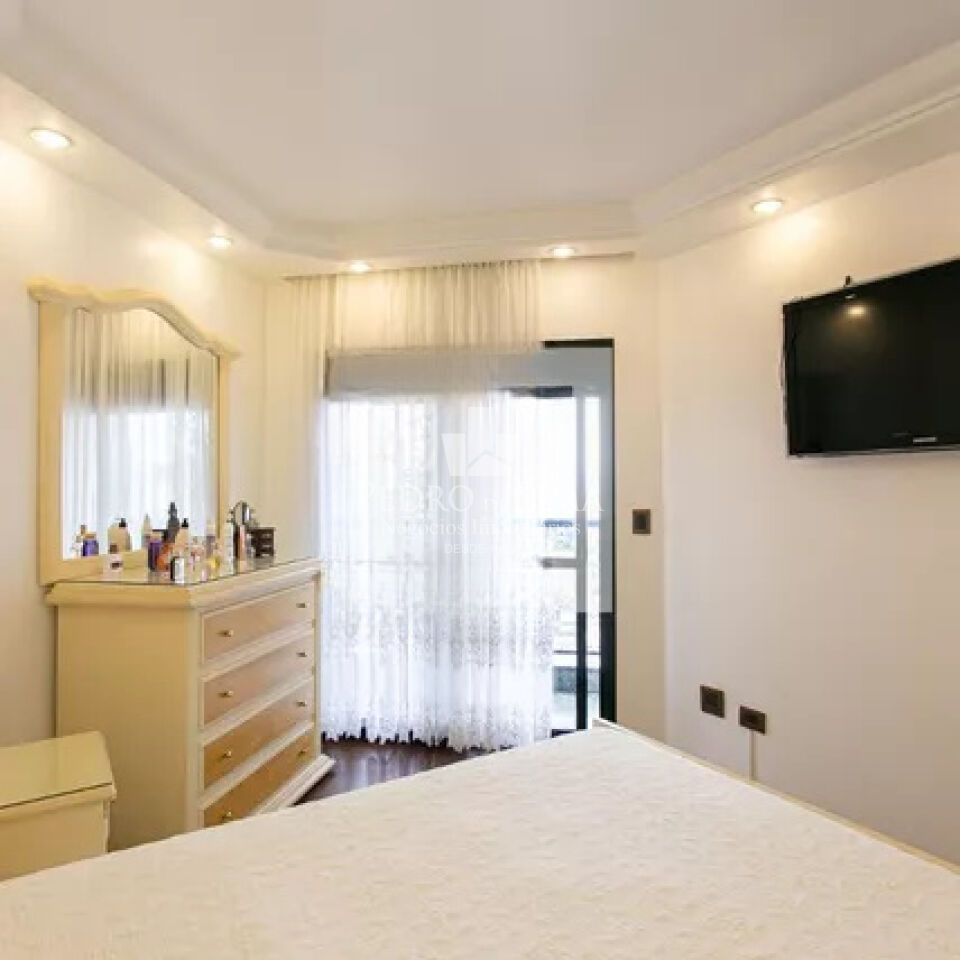 Apartamento 3 quartos, 1 suíte, 3 vagas - 137m² Tatuapé.