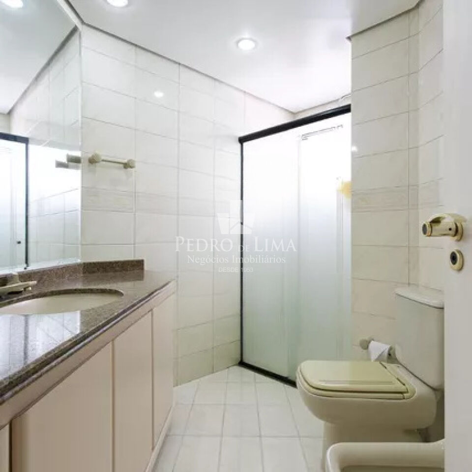 Apartamento 3 quartos, 1 suíte, 3 vagas - 137m² Tatuapé.