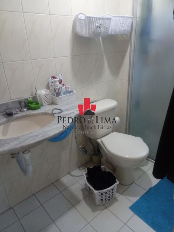 Apartamento no Tatuapé com 2 dormitórios sendo 1 suíte e sacada. Imperdível