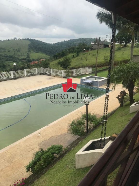 Casa de campo em Igaratá, a beira da represa