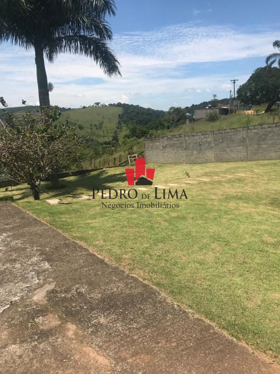 Casa de campo em Igaratá, a beira da represa