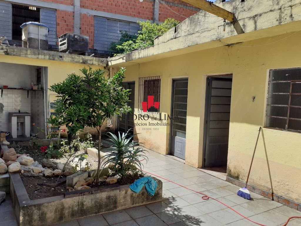 Casa Térrea , terreno 410m² , A/C 205 m² , 5 vagas Jd. Egle
