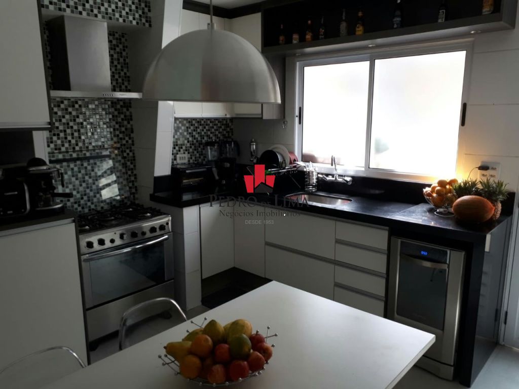 Casa Térrea 3 quartos, 1 suíte e 3 vagas na Água Rasa