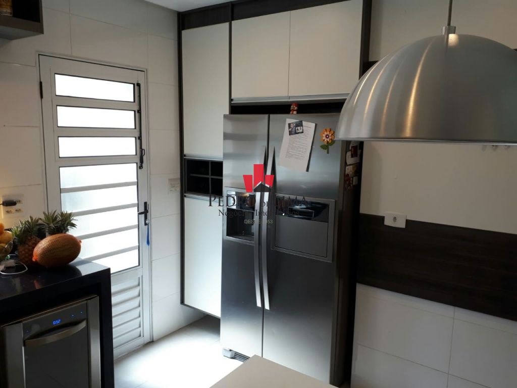 Casa Térrea 3 quartos, 1 suíte e 3 vagas na Água Rasa