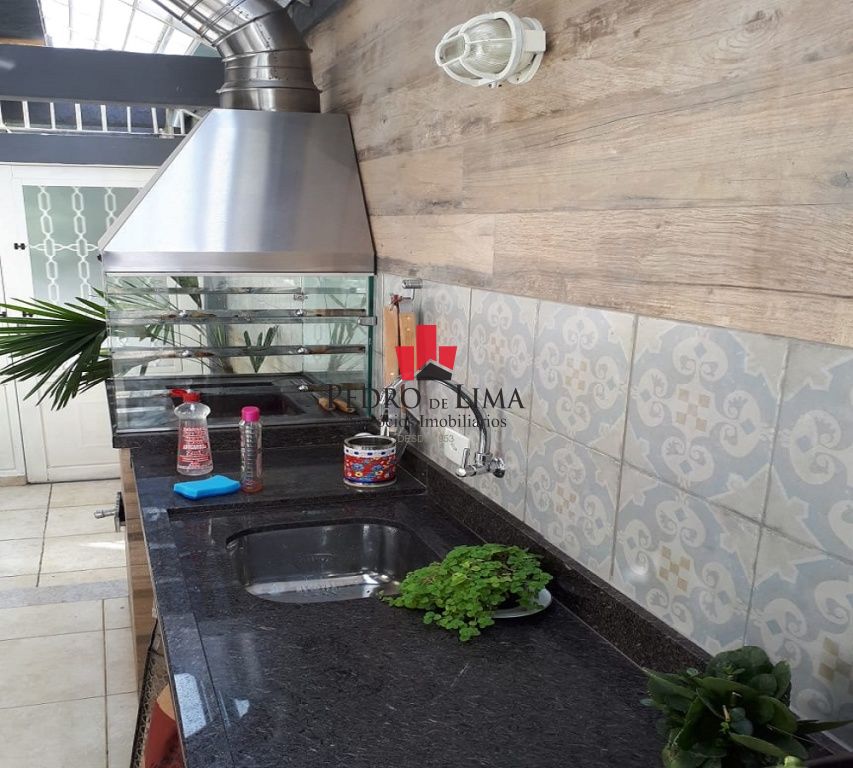 Casa Térrea 3 quartos, 1 suíte e 3 vagas na Água Rasa