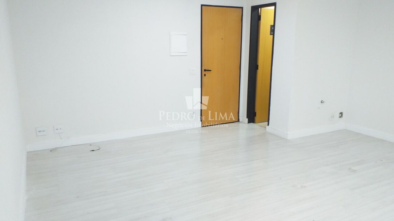 Sala Comercial 30m², ar condicionado, 1 vaga, no Tatuapé