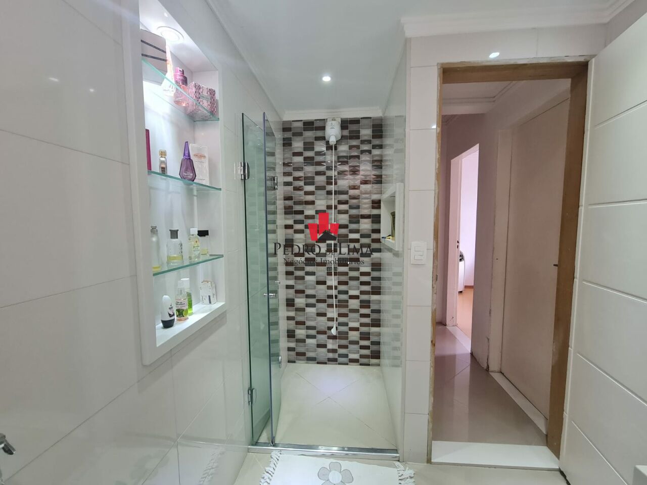 Condomínio Monte Serrat. Apartamento no Tatuapé  2 quartos, 2 banheiros e 1 Vaga 
