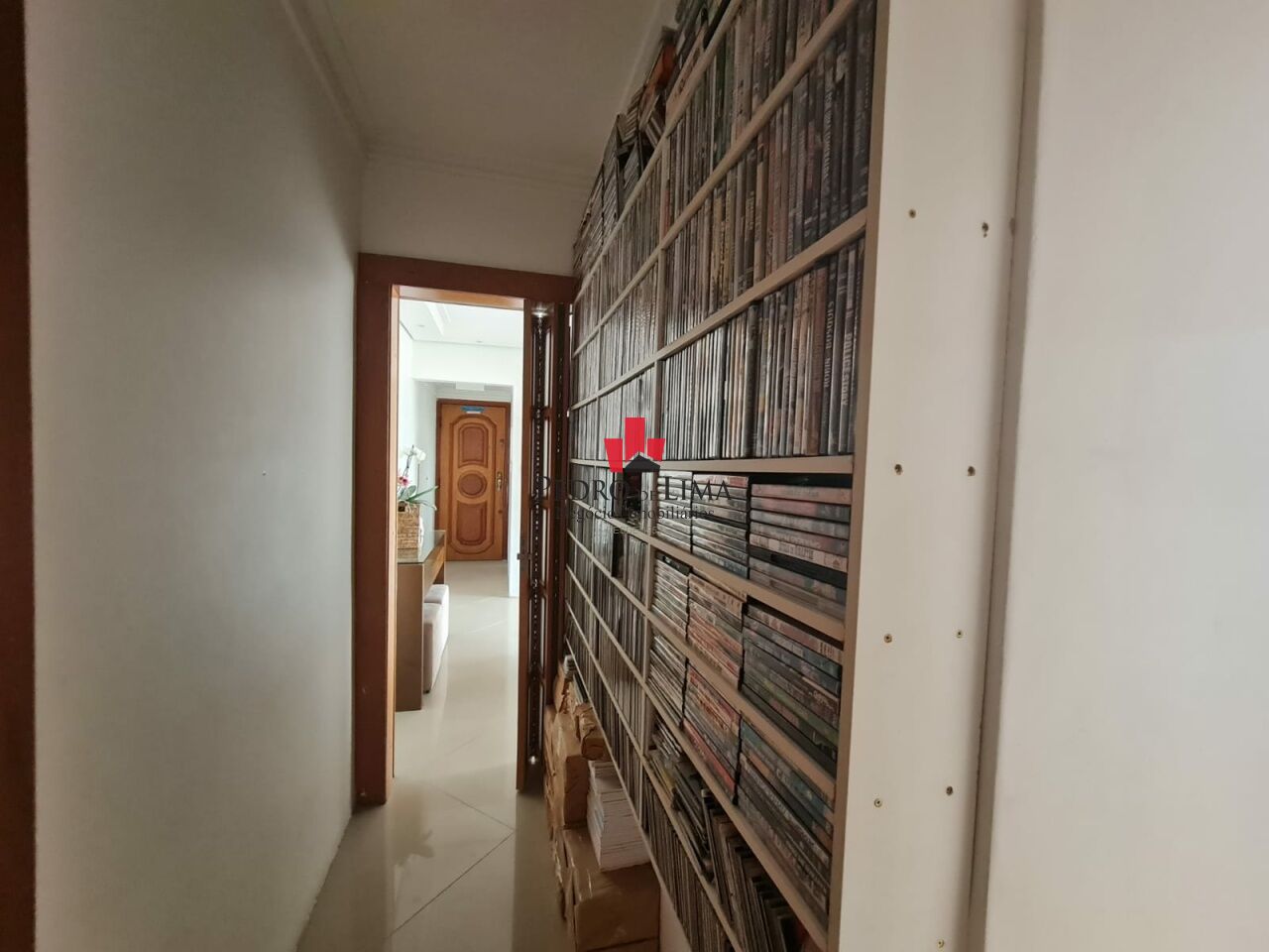 Condomínio Monte Serrat. Apartamento no Tatuapé  2 quartos, 2 banheiros e 1 Vaga 