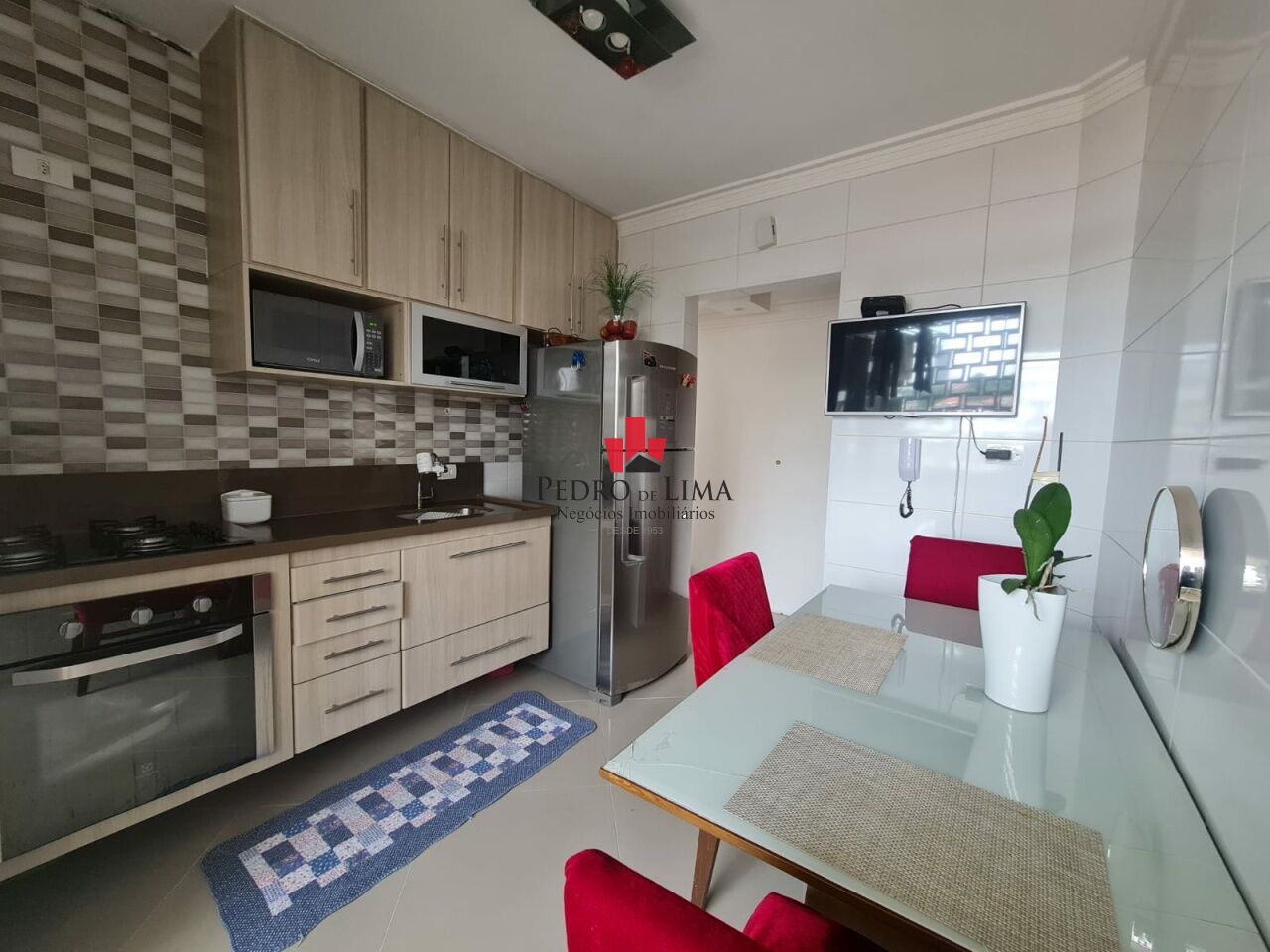 Condomínio Monte Serrat. Apartamento no Tatuapé  2 quartos, 2 banheiros e 1 Vaga 