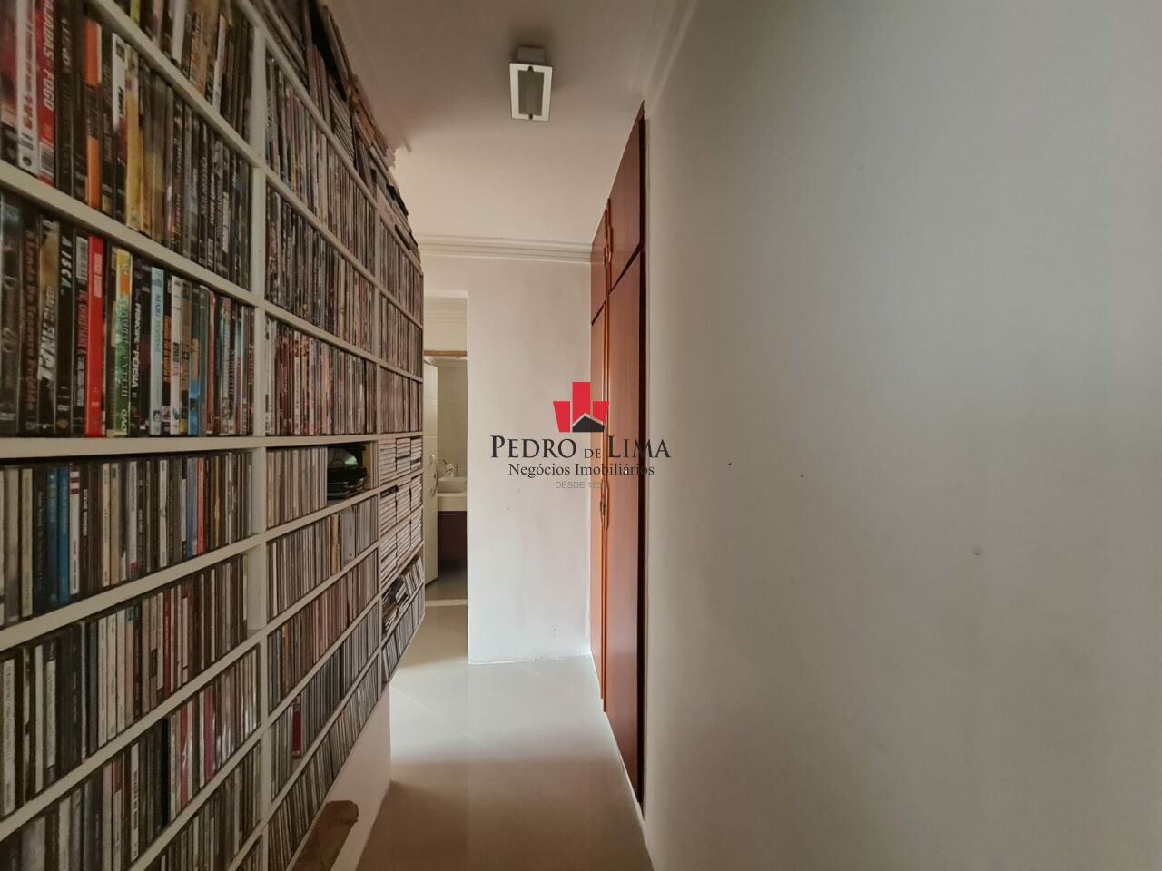 Condomínio Monte Serrat. Apartamento no Tatuapé  2 quartos, 2 banheiros e 1 Vaga 
