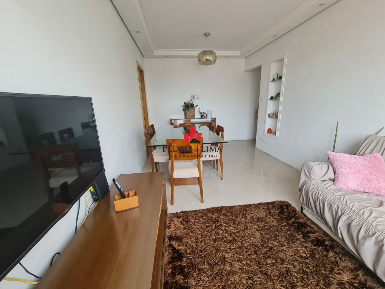 Condomínio Monte Serrat. Apartamento no Tatuapé  2 quartos, 2 banheiros e 1 Vaga 