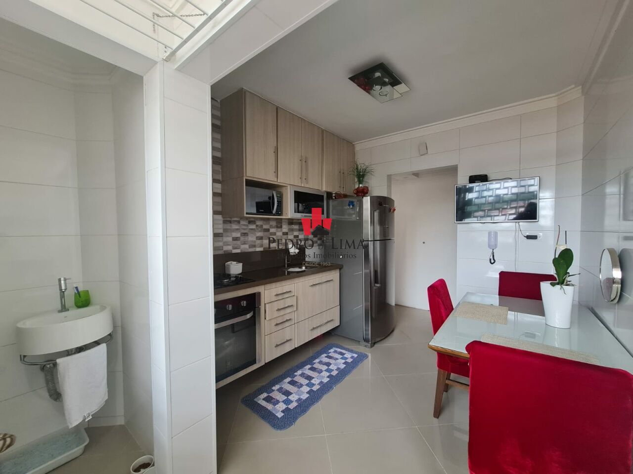 Condomínio Monte Serrat. Apartamento no Tatuapé  2 quartos, 2 banheiros e 1 Vaga 