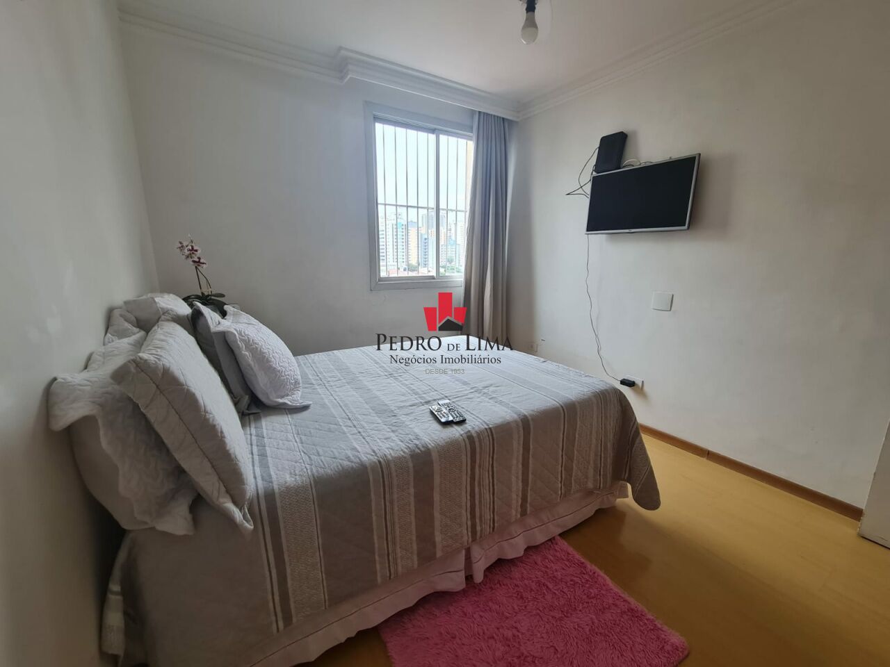 Condomínio Monte Serrat. Apartamento no Tatuapé  2 quartos, 2 banheiros e 1 Vaga 