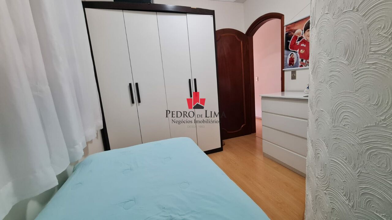 Sobrado 300 m², 3 dormitórios (1 suíte) 5 vagas de garagem