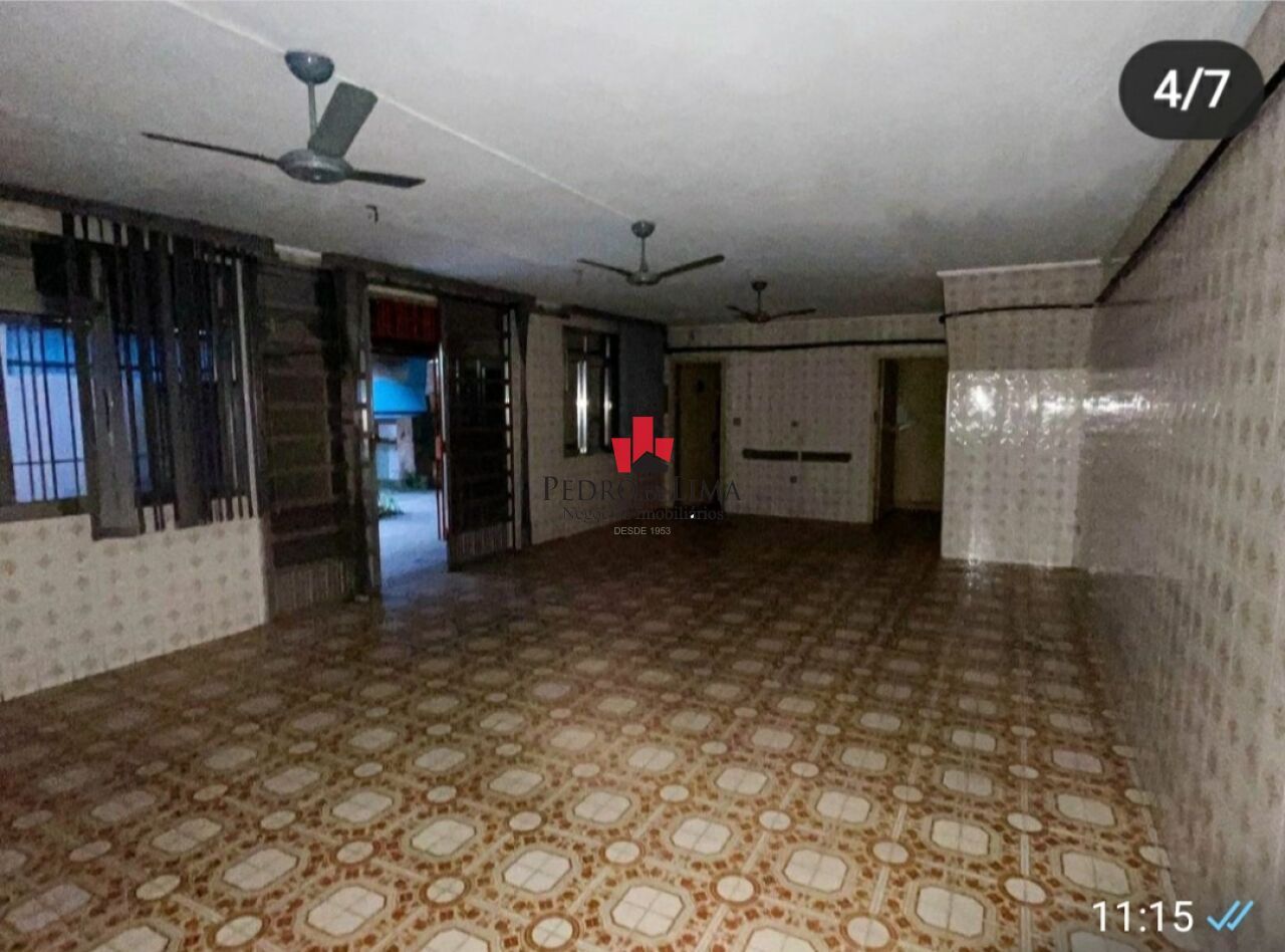 Sobrado com 3 dorm e 3 vagas , salão de festas e churrasqueira