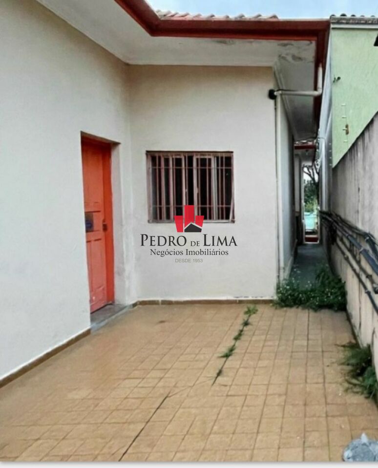 Sobrado com 3 dorm e 3 vagas , salão de festas e churrasqueira