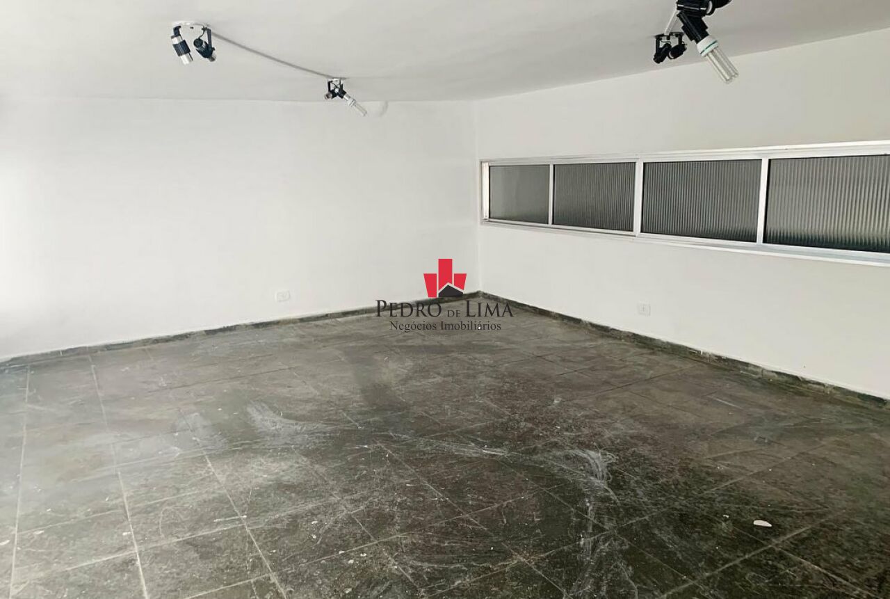 Salão Comercial 459 m² - com 4 vagas em Arthur Alvim 