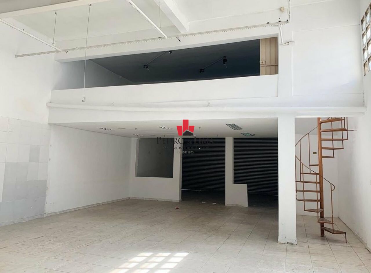 Salão Comercial 459 m² - com 4 vagas em Arthur Alvim 