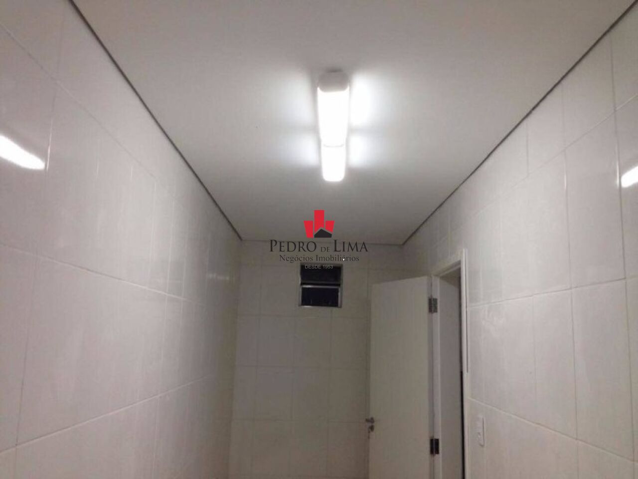 Galpão industrial com entrada trifásica, 400m², na Vila Nova Yorque