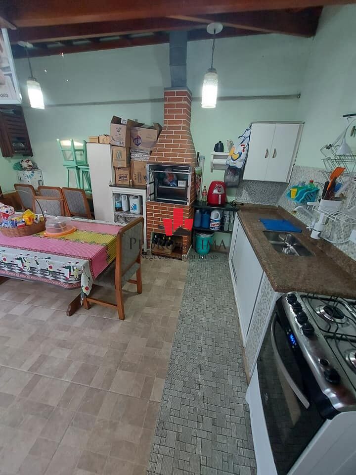 Sobrado na Vila Ema com 3 dormitórios (1 suíte) e quintal com churrasqueira!