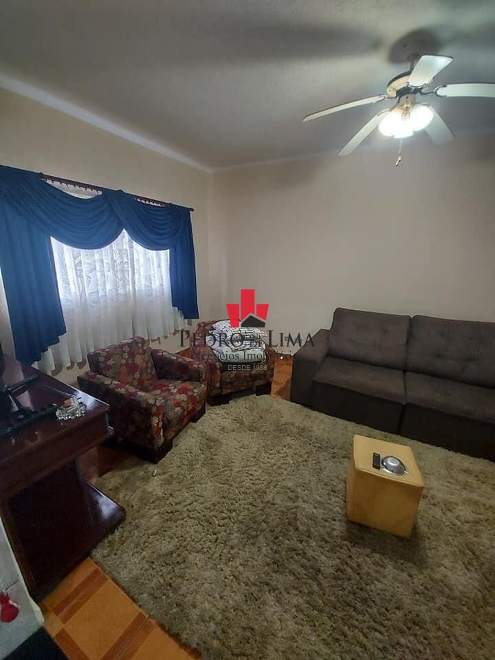 Duas Casas na Vila Ema com 411m² construídos, 5 quartos (3 suítes), salão de festas e 4 vagas
