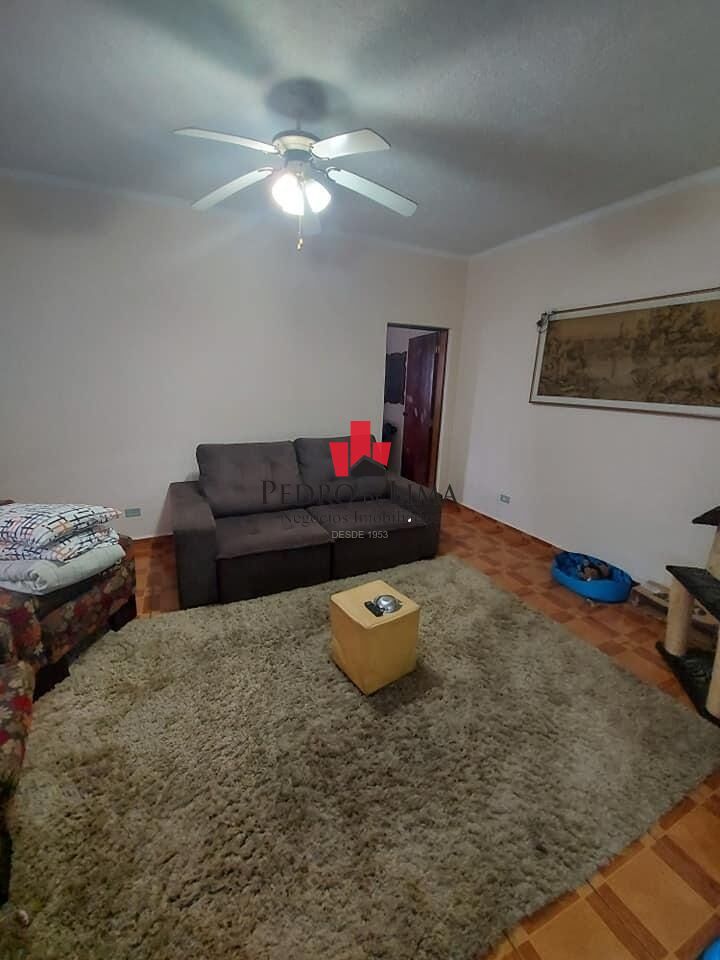 Duas Casas na Vila Ema com 411m² construídos, 5 quartos (3 suítes), salão de festas e 4 vagas