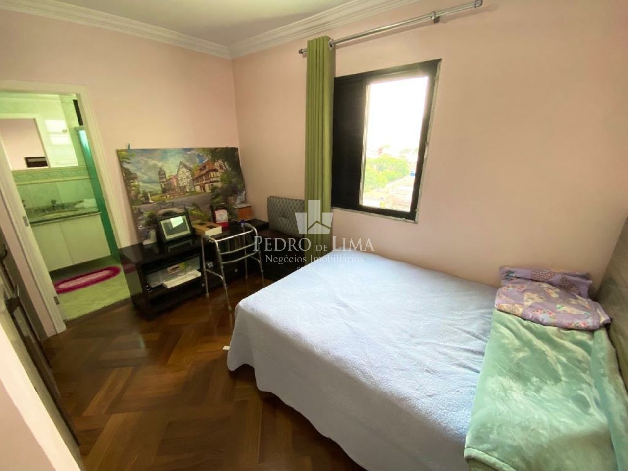 Apartamento 3 suítes, 2 sacadas, 3 vagas e 130m² com depósito - Vila Diva / Água Rasa