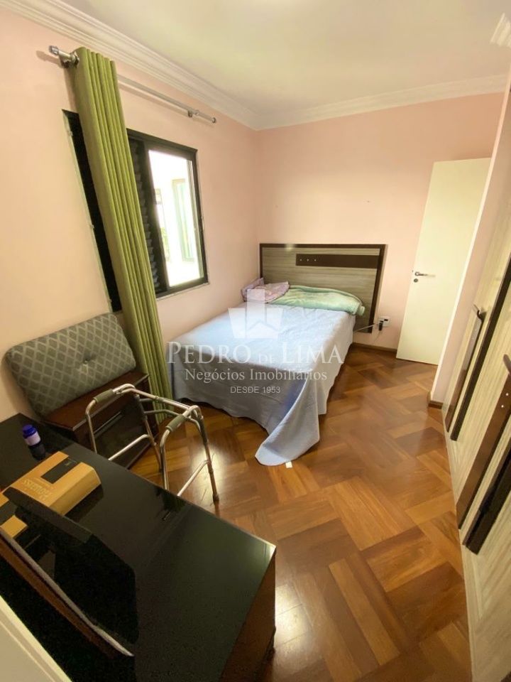Apartamento 3 suítes, 2 sacadas, 3 vagas e 130m² com depósito - Vila Diva / Água Rasa