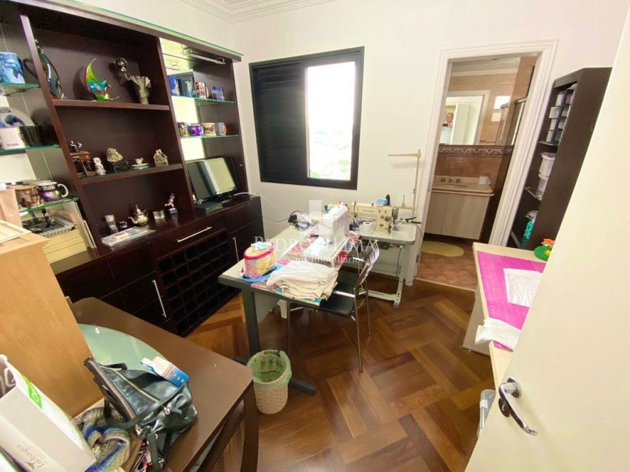 Apartamento 3 suítes, 2 sacadas, 3 vagas e 130m² com depósito - Vila Diva / Água Rasa