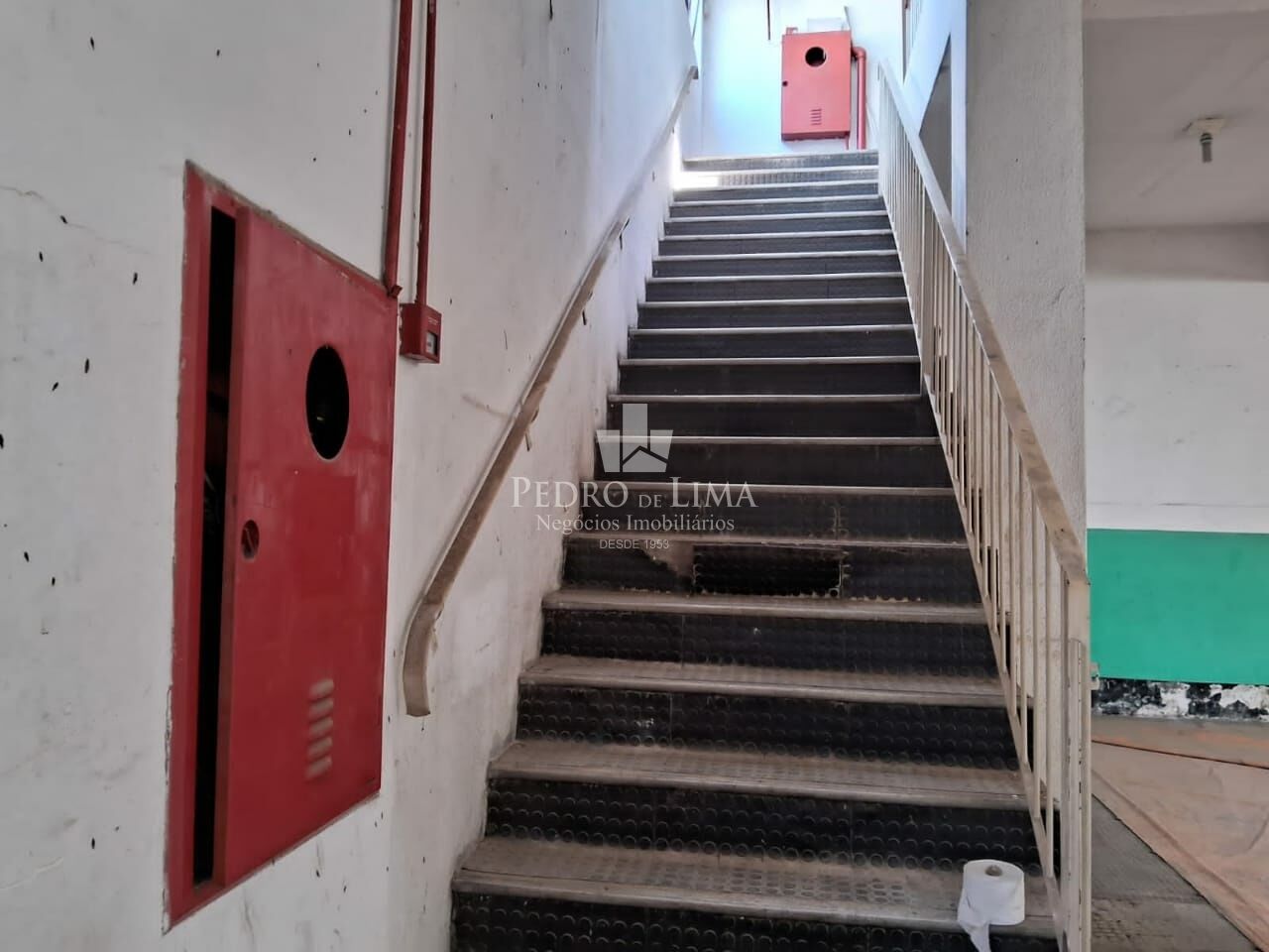 Galpão comercial na Penha com 500m² 