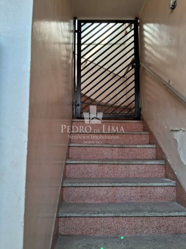 Galpão comercial na Penha com 500m² 