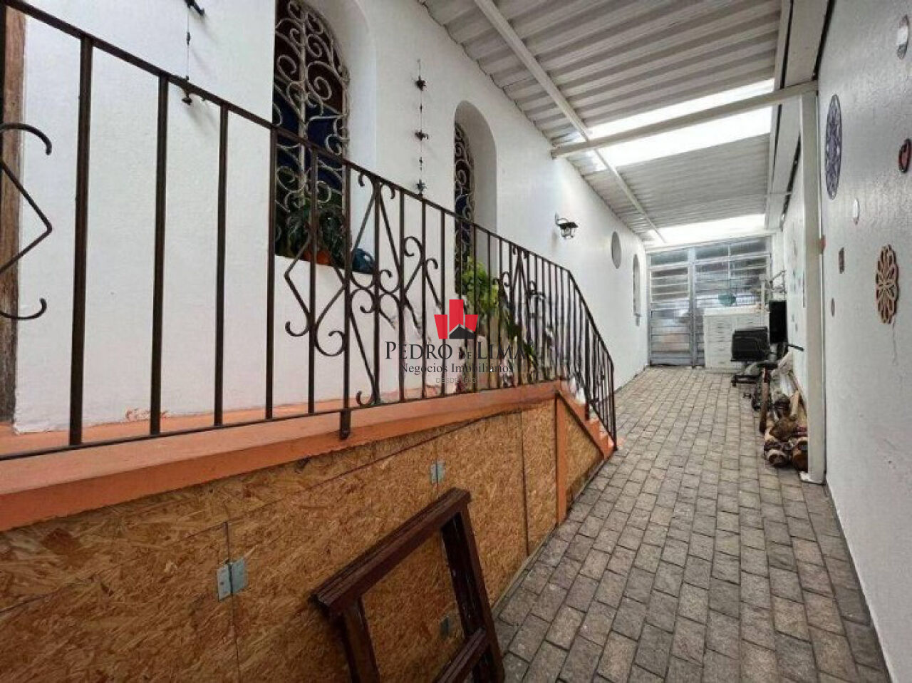 Sobrado na Mooca com 2 dormitórios (1 suíte), edícula, churrasqueira e 2 vagas de garagem