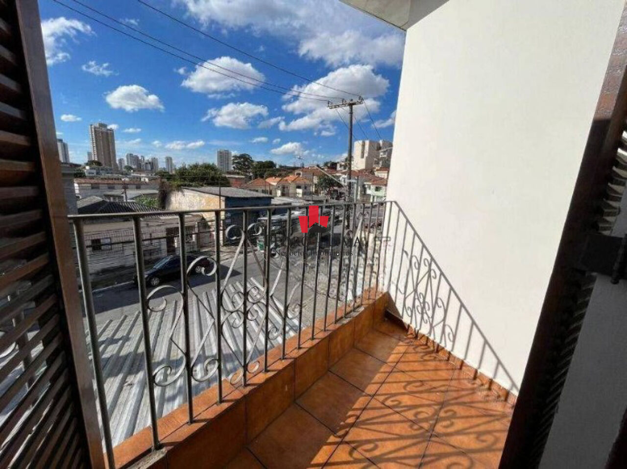 Sobrado na Mooca com 2 dormitórios (1 suíte), edícula, churrasqueira e 2 vagas de garagem
