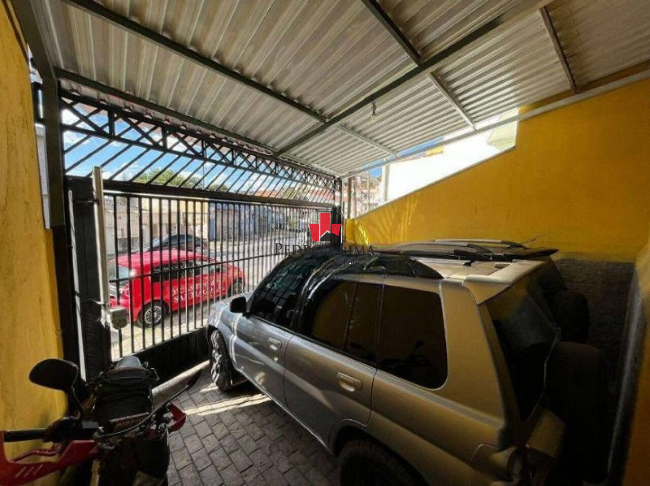 Sobrado na Mooca com 2 dormitórios (1 suíte), edícula, churrasqueira e 2 vagas de garagem