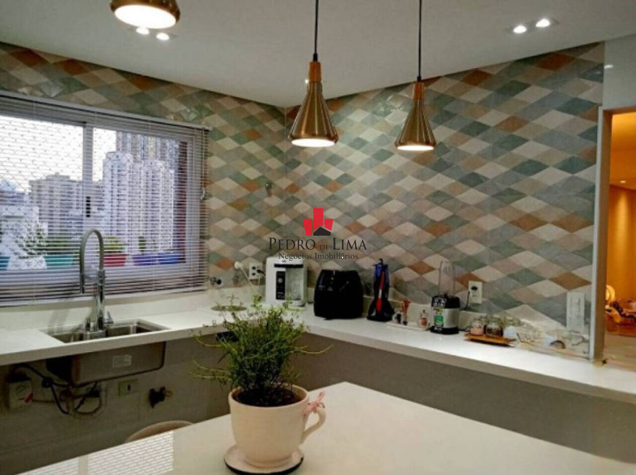 Apartamento no Tatuapé com 3 quartos (1 suíte), sacada e 2 vagas de garagem - Condomínio Itapema.