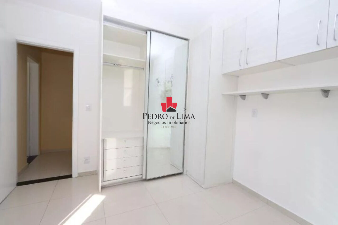 Casa na Vila Formosa com 2 quartos suítes e 5 vagas de garagem