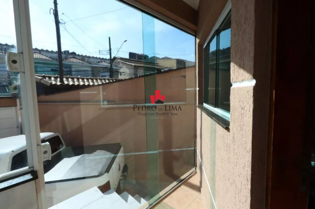 Casa na Vila Formosa com 2 quartos suítes e 5 vagas de garagem
