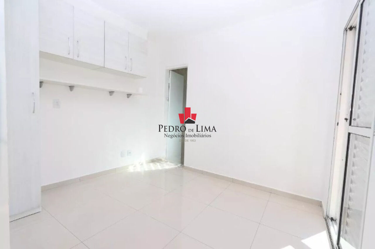 Casa na Vila Formosa com 2 quartos suítes e 5 vagas de garagem