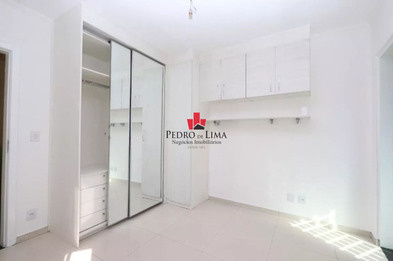 Casa na Vila Formosa com 2 quartos suítes e 5 vagas de garagem