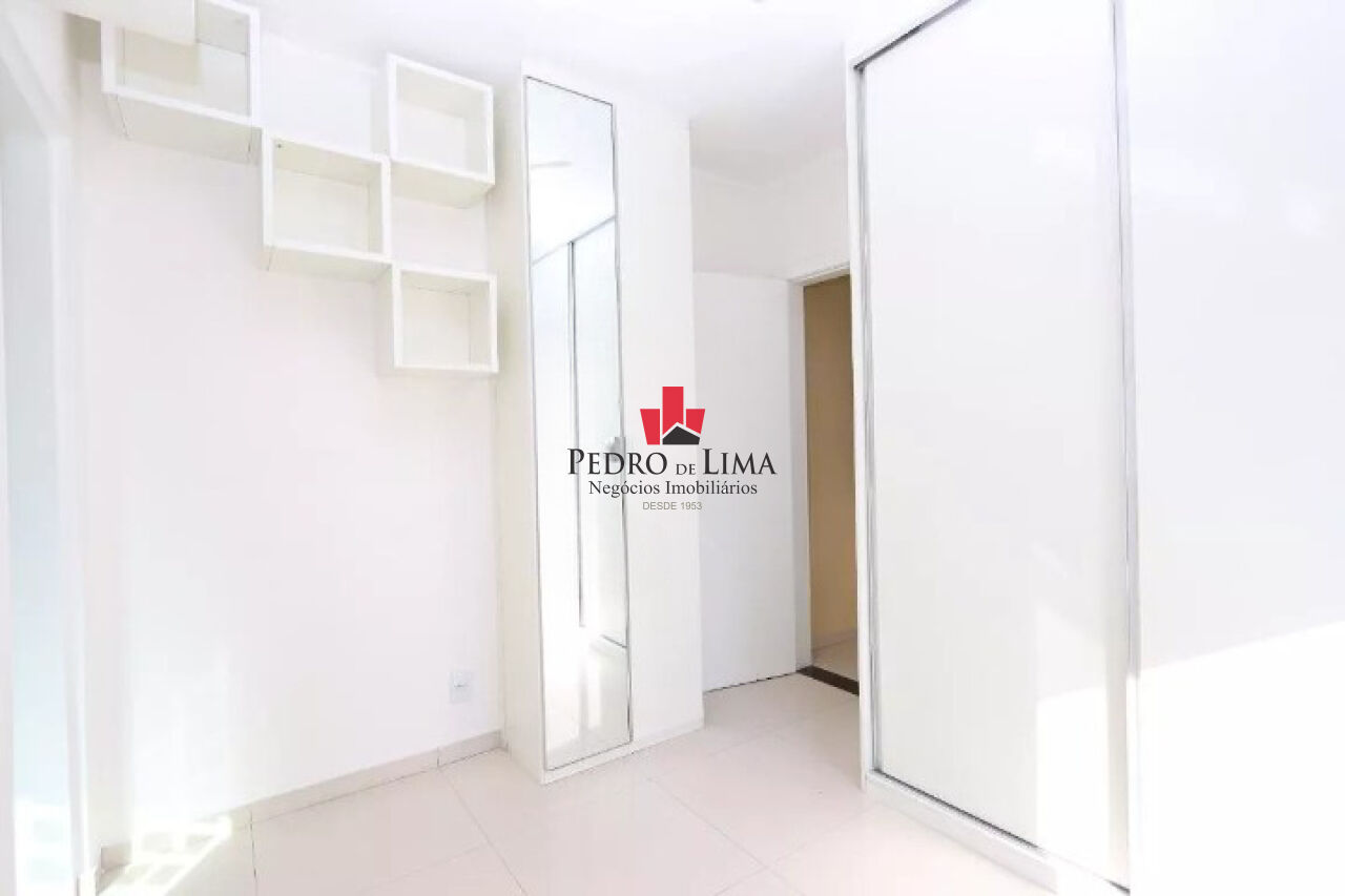 Casa na Vila Formosa com 2 quartos suítes e 5 vagas de garagem