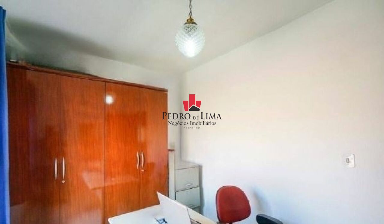 Sobrado 210m² no Jardim Avelino, 3 dormitórios, 1 suíte e 4 vagas de garagem 