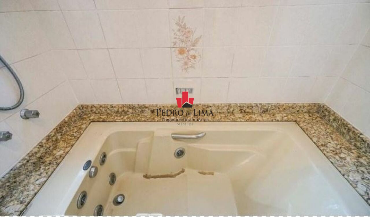 Sobrado 210m² no Jardim Avelino, 3 dormitórios, 1 suíte e 4 vagas de garagem 